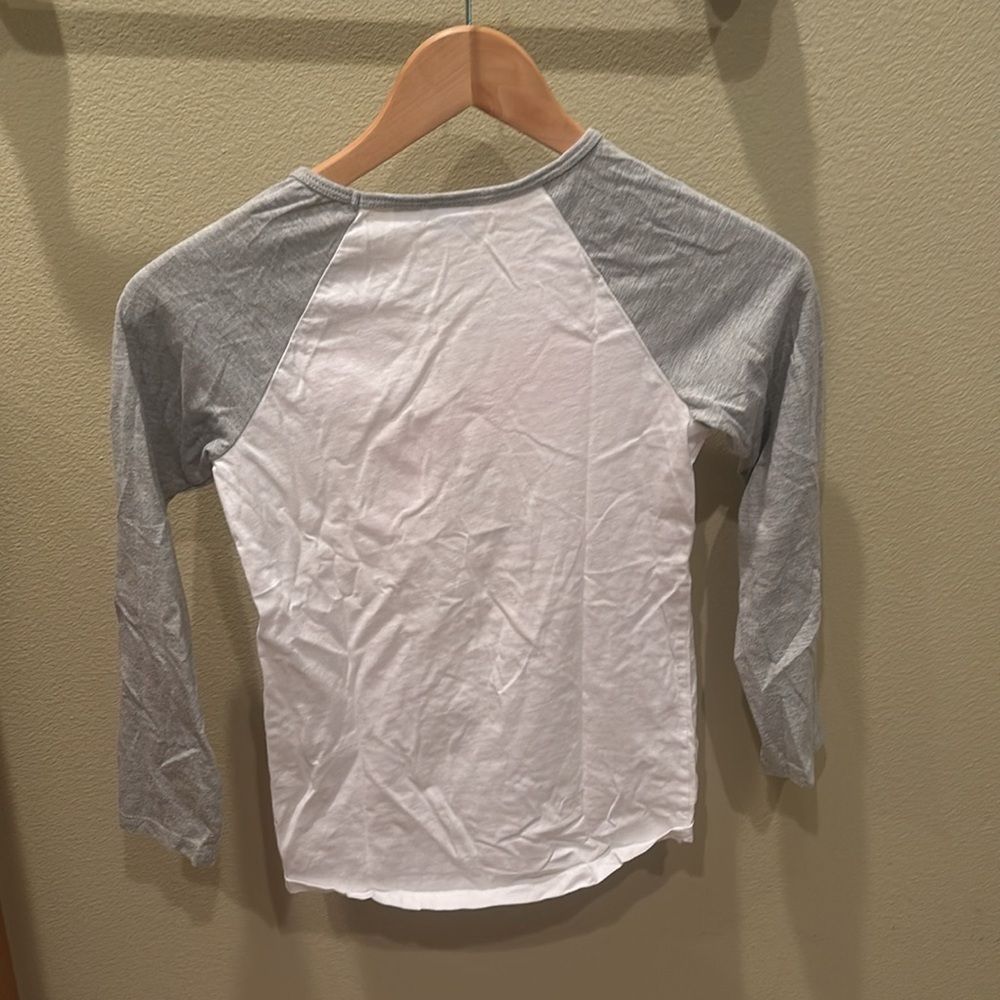 Puma Kids Long Sleeve Tee White and Gray Athletic Design - Picture 7 of 9